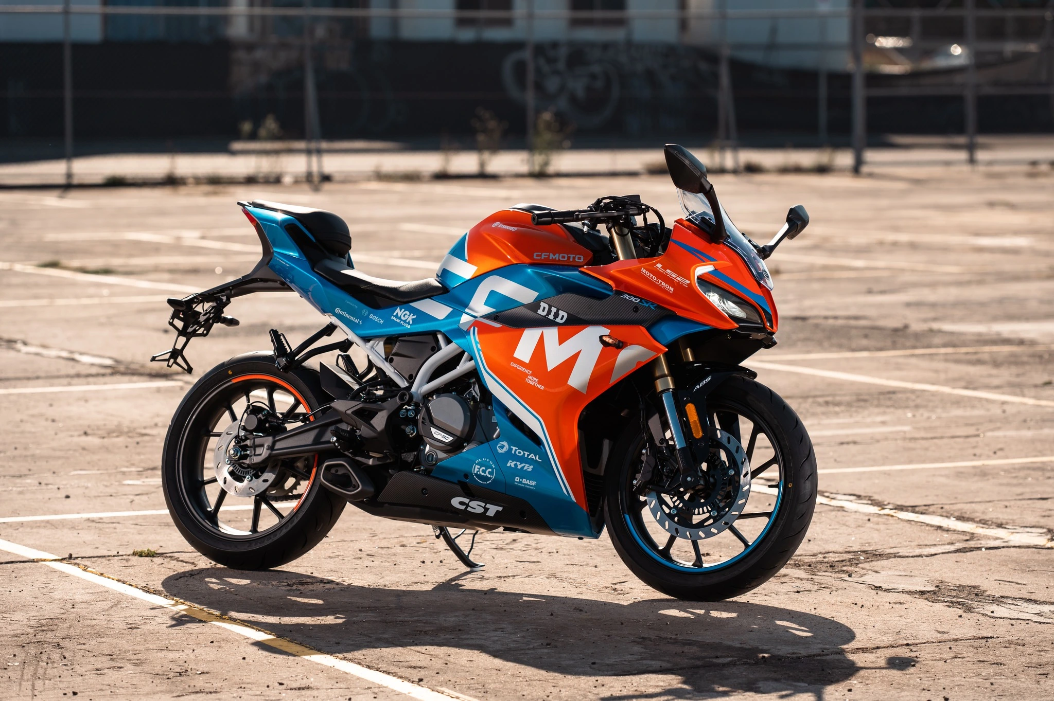 CFMOTO 300SR