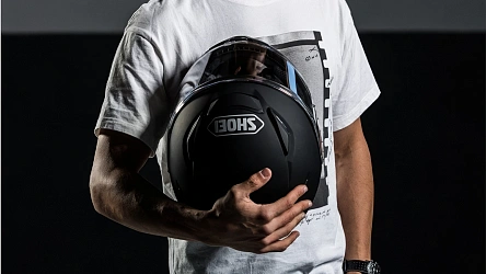Shoei NXR 2 — обзор спортивного интегрального шлема