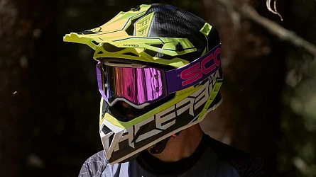 Acerbis Steel Carbon — обзор топового шлема от Acerbis